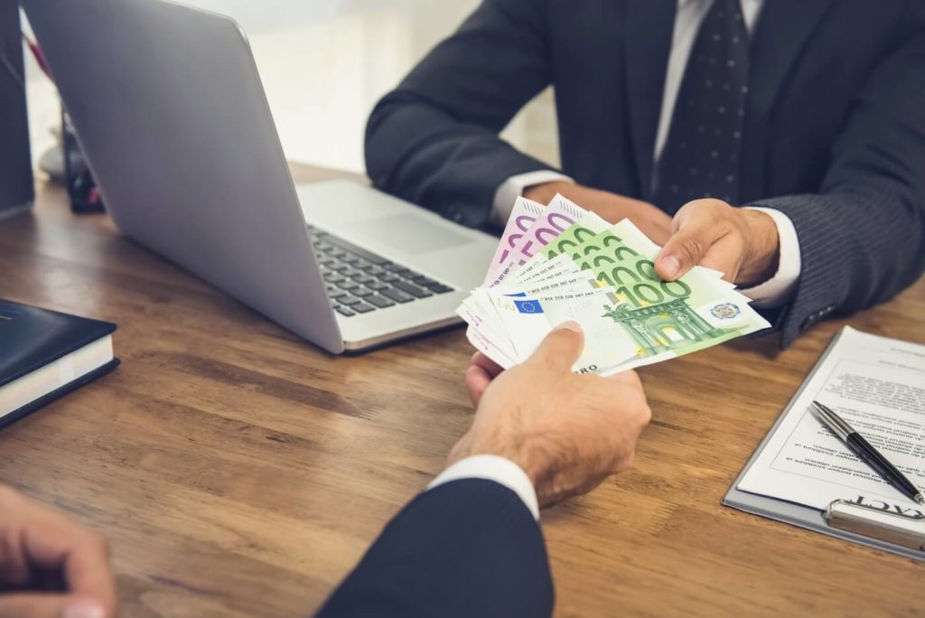 FinancementPME.com - Le prêt de trésorerie court terme est la bouffée d’oxygène des dirigeants confrontés à un besoin urgent de liquidités. Découvrez comment cette solution flexible peut sécuriser votre activité dans les moments critiques. FinancementPME.com - Le prêt de trésorerie court terme est la bouffée d’oxygène des dirigeants confrontés à un besoin urgent de liquidités. Découvrez comment cette solution flexible peut sécuriser votre activité dans les moments critiques.